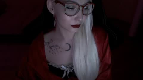 Snapshot of fromsun_forsoul chatting on April 1, 2026, 9:34 pm Lilith online show from April 1, 2026, 9:34 pm