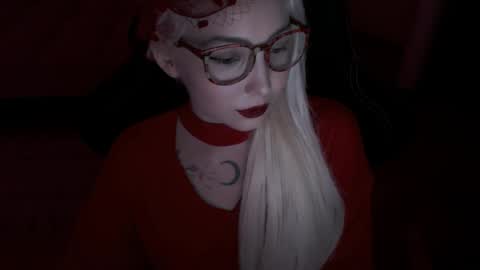 Snapshot of fromsun_forsoul chatting on April 3, 2026, 8:40 pm Lilith online show from April 3, 2026, 8:40 pm