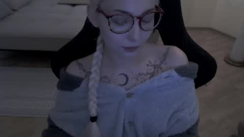 Snapshot of fromsun_forsoul chatting on April 14, 2026, 5:35 am Lilith online show from April 14, 2026, 5:35 am