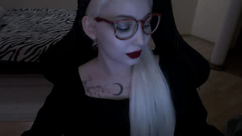 Snapshot of fromsun_forsoul chatting on April 30, 2026, 9:30 pm Lilith online show from April 30, 2026, 9:30 pm