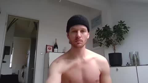 frozenyoga online show from February 20, 2025, 1:51 pm