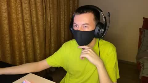 Snapshot of froztai chatting on December 3, 2025, 3:43 pm froztai online show from December 3, 2025, 3:43 pm