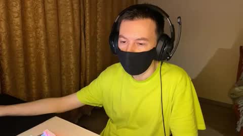 Snapshot of froztai chatting on December 4, 2025, 7:44 pm froztai online show from December 4, 2025, 7:44 pm