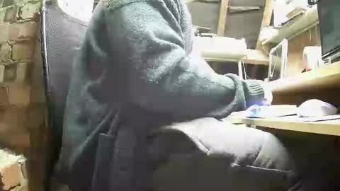 fruitman6 online show from December 7, 2024, 6:37 pm