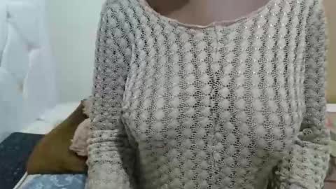 Snapshot of fruity28 chatting on November 2, 2025, 8:33 pm fruity28 online show from November 2, 2025, 8:33 pm