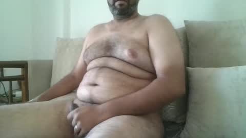 fruti loops  Bull online show from November 23, 2025, 6:57 am