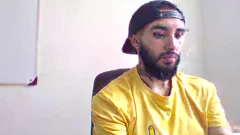 Snapshot of ftmen chatting on January 29, 2025, 3:04 pm Jestevan online show from January 29, 2025, 3:04 pm