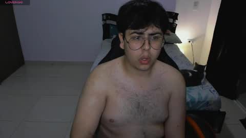 Snapshot of fuck_blow chatting on March 27, 2026, 8:26 am uwu online show from March 27, 2026, 8:26 am