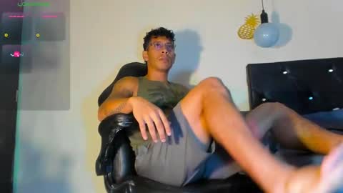 Ricardodominic 1   MODELO INDEPENDIENTE online show from December 28, 2024, 5:35 pm