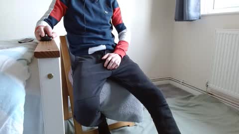 Snapshot of fuckbeatb chatting on January 14, 2026, 12:44 pm fuckbeatb online show from January 14, 2026, 12:44 pm