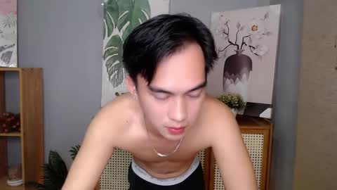 Snapshot of fuckboy_zachxx chatting on March 12, 2025, 12:15 pm online show from March 12, 2025, 12:15 pm