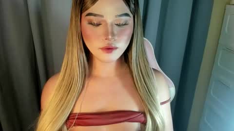 Snapshot of fuckdoll_rain chatting on April 29, 2026, 8:37 pm R A I N M O R A L E S G M A I L . C O M online show from April 29, 2026, 8:37 pm