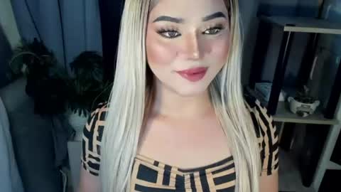 Snapshot of fuckdoll_rain chatting on July 9, 2026, 4:44 pm R A I N M O R A L E S G M A I L . C O M online show from July 9, 2026, 4:44 pm