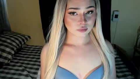 Snapshot of fuckdoll_rain chatting on August 4, 2026, 11:24 am R A I N M O R A L E S G M A I L . C O M online show from August 4, 2026, 11:24 am