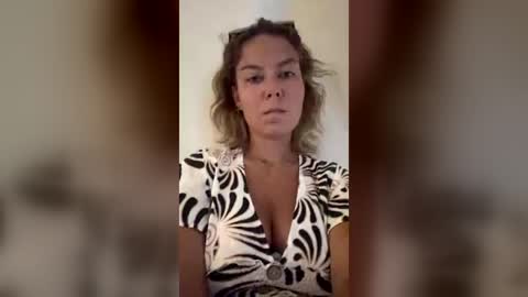 Snapshot of fuckhard4you chatting on July 19, 2026, 4:38 am La online show from July 19, 2026, 4:38 am