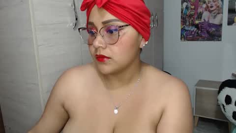 Mia and Gary  online show from October 28, 2025, 1:53 am