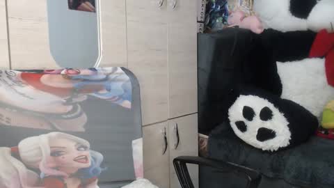 Mia and Gary  online show from January 9, 2026, 2:03 am