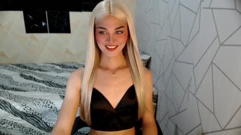 MISS IVANA online show from January 6, 2026, 2:26 am