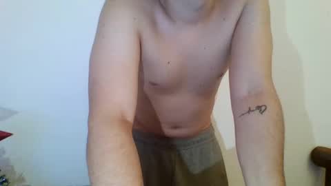 Snapshot of fuckmales chatting on December 3, 2025, 5:33 pm fuckmales online show from December 3, 2025, 5:33 pm