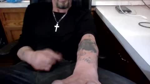 Snapshot of fuckmehard221187 chatting on January 5, 2025, 9:48 am me online show from January 5, 2025, 9:48 am