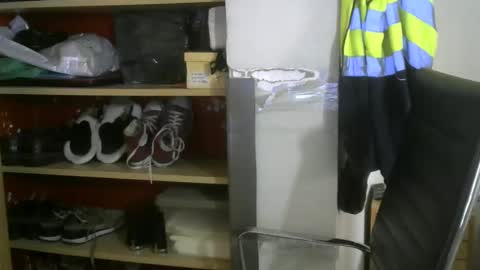 Snapshot of fuerte440 chatting on October 10, 2025, 8:46 am fuerte440 online show from October 10, 2025, 8:46 am