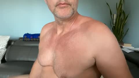 Snapshot of fuertecock chatting on June 17, 2026, 11:49 pm Gregorio online show from June 17, 2026, 11:49 pm