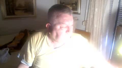 fukingcrazy online show from June 1, 2026, 5:09 am