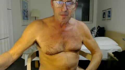 Snapshot of fuldaflyst4 chatting on November 3, 2025, 8:10 pm fuldaflyst4 online show from November 3, 2025, 8:10 pm