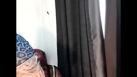 Snapshot of full4cefull chatting on September 28, 2025, 3:45 am Pizzaz online show from September 28, 2025, 3:45 am