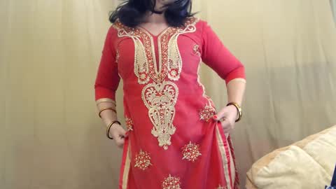 Snapshot of fun4tips chatting on February 1, 2025, 6:43 am Fun4Tips online show from February 1, 2025, 6:43 am