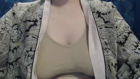 Snapshot of fun_expa chatting on January 8, 2025, 2:03 pm Sola online show from January 8, 2025, 2:03 pm