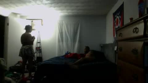 Snapshot of fundreams100 chatting on December 16, 2025, 4:17 am FunDreams online show from December 16, 2025, 4:17 am