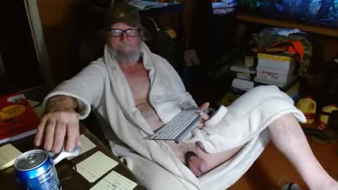 Snapshot of funmike2000 chatting on January 11, 2025, 2:30 am mike online show from January 11, 2025, 2:30 am