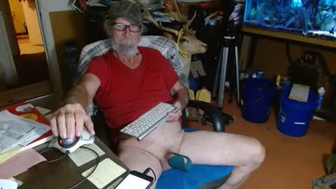 Snapshot of funmike2000 chatting on November 15, 2025, 1:47 am mike online show from November 15, 2025, 1:47 am