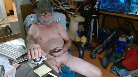 Snapshot of funmike2000 chatting on November 27, 2025, 3:30 am mike online show from November 27, 2025, 3:30 am