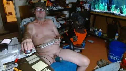 Snapshot of funmike2000 chatting on February 8, 2026, 4:16 am mike online show from February 8, 2026, 4:16 am