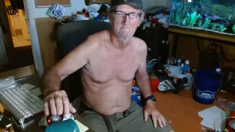 Snapshot of funmike2000 chatting on July 18, 2026, 11:03 am mike online show from July 18, 2026, 11:03 am