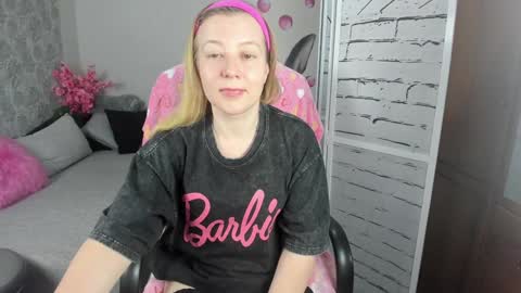 Snapshot of funny_bunny4 chatting on December 20, 2024, 7:28 pm funny_bunny4 online show from December 20, 2024, 7:28 pm