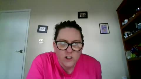 Snapshot of fuzzypeaches87 chatting on March 16, 2026, 6:34 pm fuzzypeaches87 online show from March 16, 2026, 6:34 pm