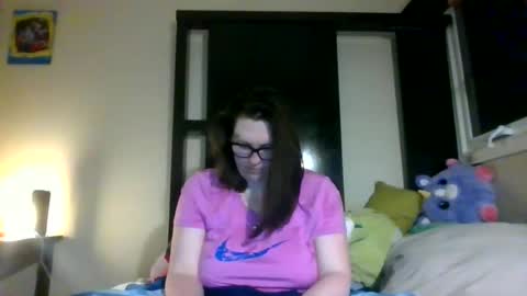 Snapshot of fuzzypeaches87 chatting on March 22, 2026, 5:44 am fuzzypeaches87 online show from March 22, 2026, 5:44 am