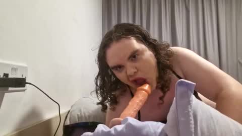 fxckc4rl3yllis99 online show from March 2, 2026, 3:41 am