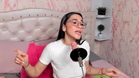 Snapshot of gabbieskinny chatting on November 28, 2025, 5:15 pm gabbieskinny online show from November 28, 2025, 5:15 pm