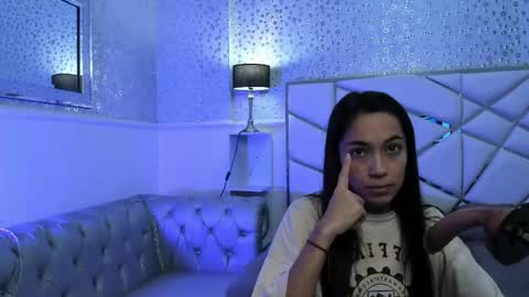 Snapshot of gabbieskinny chatting on May 7, 2026, 12:10 pm gabbieskinny online show from May 7, 2026, 12:10 pm