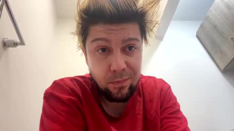 yeeah online show from December 2, 2024, 11:56 am