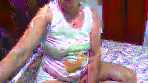 gaby  layla online show from November 12, 2025, 6:41 pm