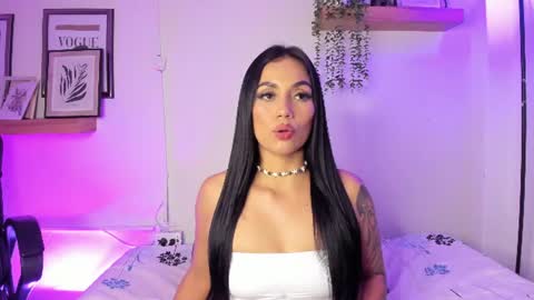 Snapshot of gabihills chatting on June 19, 2026, 2:05 am GABRIELA online show from June 19, 2026, 2:05 am