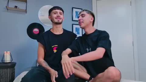 gabriel_and_geronimo online show from September 26, 2025, 2:04 am