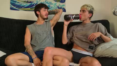 gabriel_and_geronimo online show from April 15, 2026, 7:58 pm