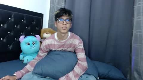 gabriel_x18 online show from January 18, 2026, 9:29 pm