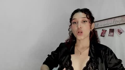 Snapshot of gabriela_duarte chatting on February 2, 2025, 11:30 am Gabi online show from February 2, 2025, 11:30 am